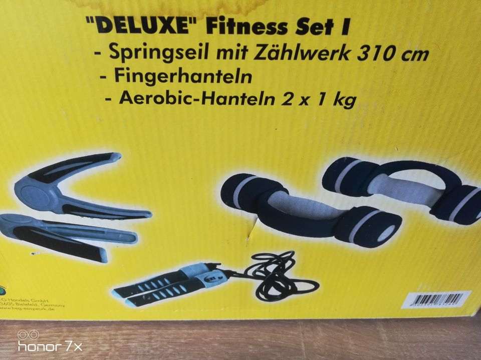 Fitness-Set # Hanteln Fingerhanteln Springseil mit Zählwerk in Immerath