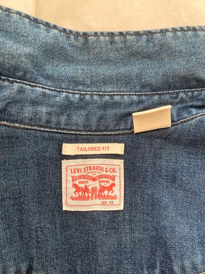 Levi’s Jeanshemd Gr XS in Gifhorn