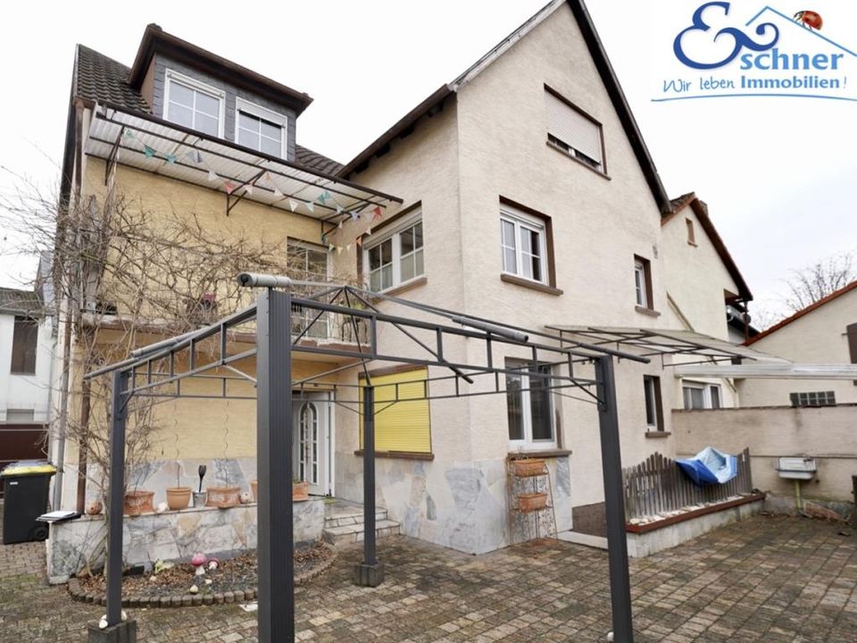 Rustikales Einfamilienhaus mit gut vermieteter Gewerbeeinheit und Nebengebäude in Trebur
