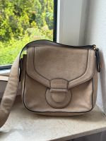 Coccinelle Vega Tasche NP 350,- beige Nubuk Leder taupe Bayern - Würzburg Vorschau