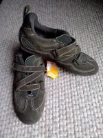 Schuhe, Wildleder, Neu, Gr. 40, mt Klettverschluss. Nordrhein-Westfalen - Löhne Vorschau