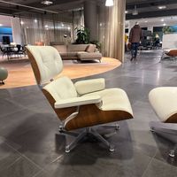 Vitra Lounge Chair mit Ottoman *Ausstellungsstück* Nordrhein-Westfalen - Straelen Vorschau