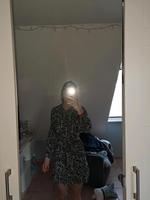 langärmliges kleid blumenmuster dunkelblau/schwarz/weiß Nordrhein-Westfalen - Willich Vorschau