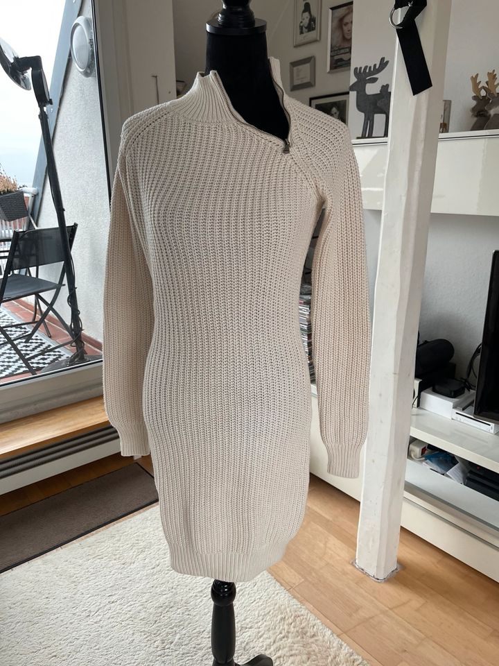 Strickkleid creme raffinierten Reisverschluss am Kragen S 36 Neu in Rostock