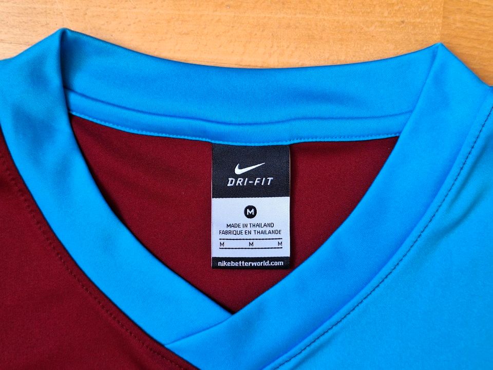 NIKE-Trikot - NEU - Dri-Fit - Größe M - West Ham / Aston Villa in Düsseldorf