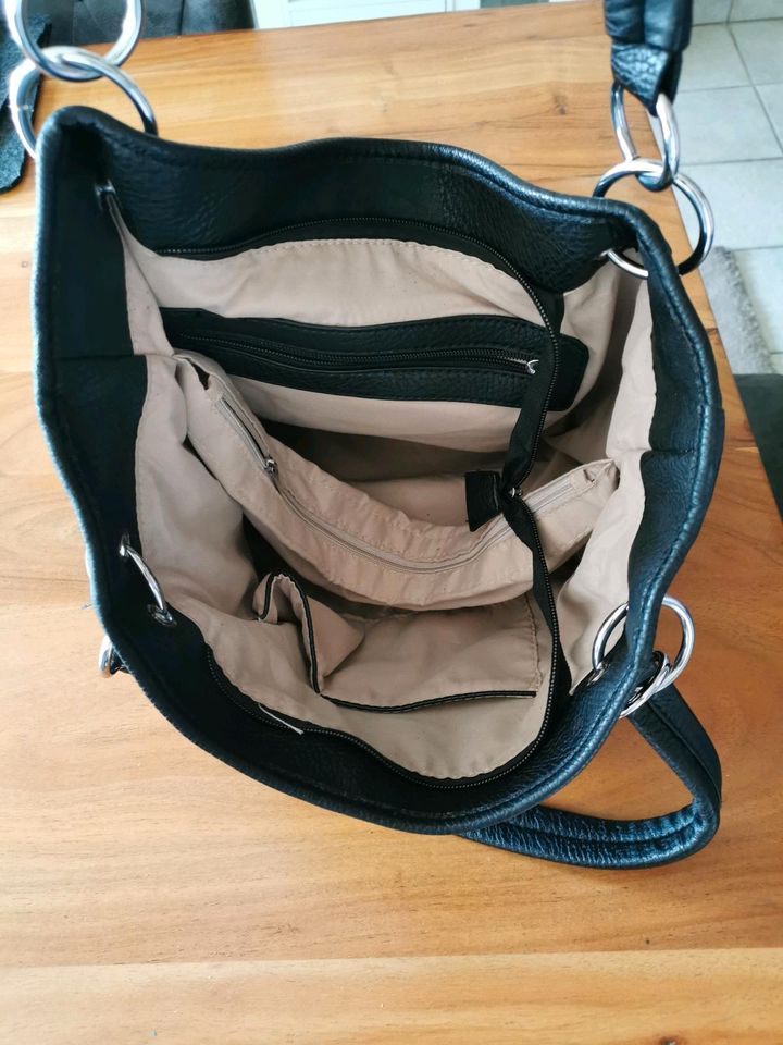 Handtasche in Leder Optik in Kreuztal