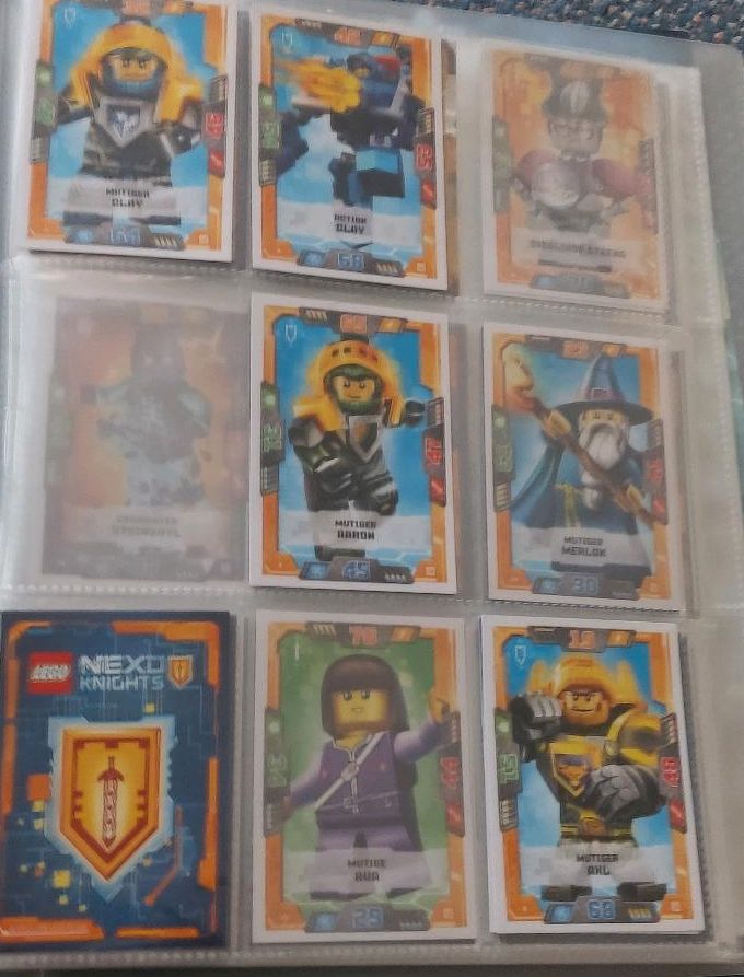 Sammelkarten Lego Nexo Knights über 50 Stück mit Ordner in Michelbach an der Bilz