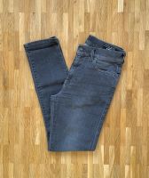 NEU Diesel D-Roisin Super Skinny Regular Waist Jeans W27 L30 Neuhausen-Nymphenburg - Neuhausen Vorschau