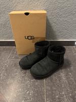 Uggs Boots Schuhe schwarz Größe 36 Damen Niedersachsen - Wolfenbüttel Vorschau