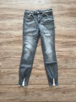 Tom Tailor Jeans Jenna grau Gr S 27 Hessen - Reichelsheim (Wetterau) Vorschau