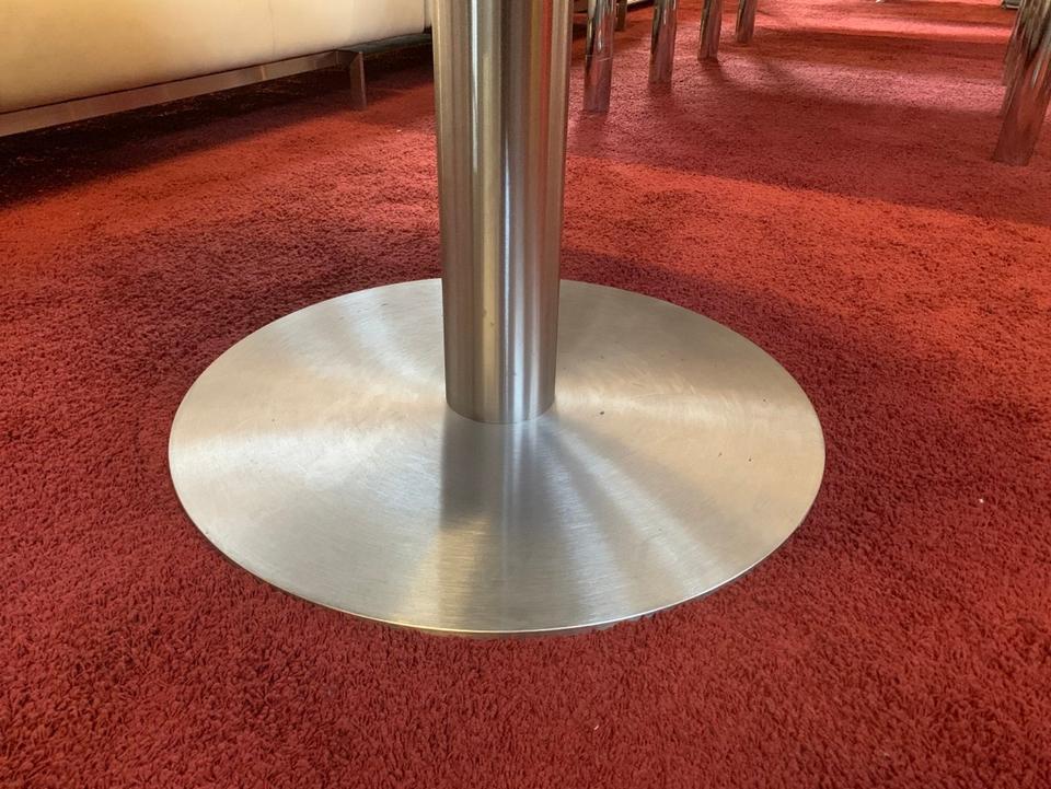 Konferenztisch Walter Knoll rund, Platte furniert, 2x auf Lager in Frankfurt am Main