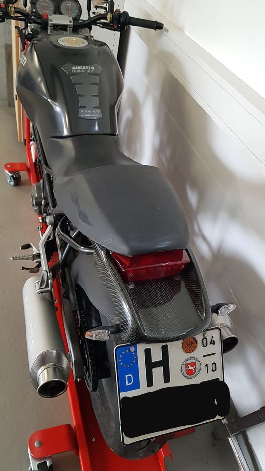 Ducati Monster 750 in Burgdorf