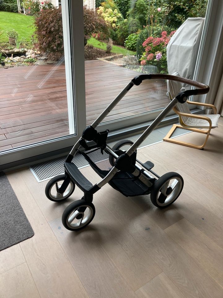 Sehr schöner Kinderwagen Mutsy Evo Industrial Light Grey in Lüdenscheid