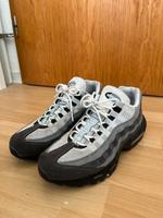 Airmax 95 grau und weiß Hessen - Dillenburg Vorschau