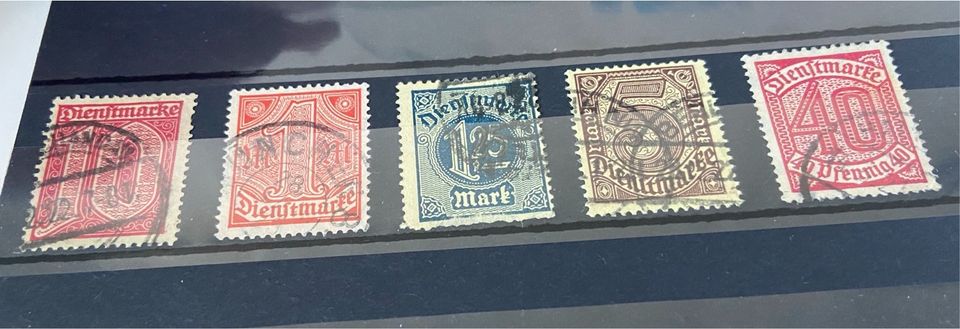 Briefmarken Deutsches Reich Dienstmarken in Berlin
