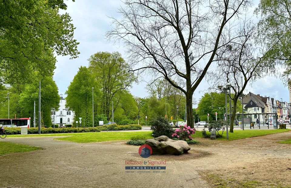 KR-BOCKUM - BESTE LAGE! 9 WOHNEINHEITEN ZZGL. 2 WEITERER EINHEITEN +2 GARAGEN +GROßER GARTEN in Krefeld