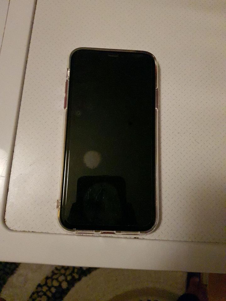 Iphone xr 64 GB 80% Kapazität in Hamburg