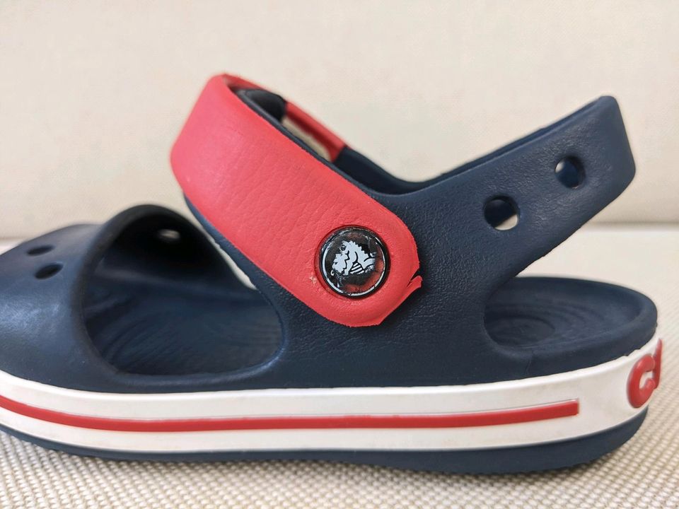 Crocs-Sandalen navy/red | C10 26 in Berlin