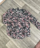 Neue Bluse mit Blumen Gr. S Hessen - Kassel Vorschau