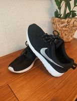 Nike Sneakers Gr. 38,5 schwarz Berlin - Mitte Vorschau