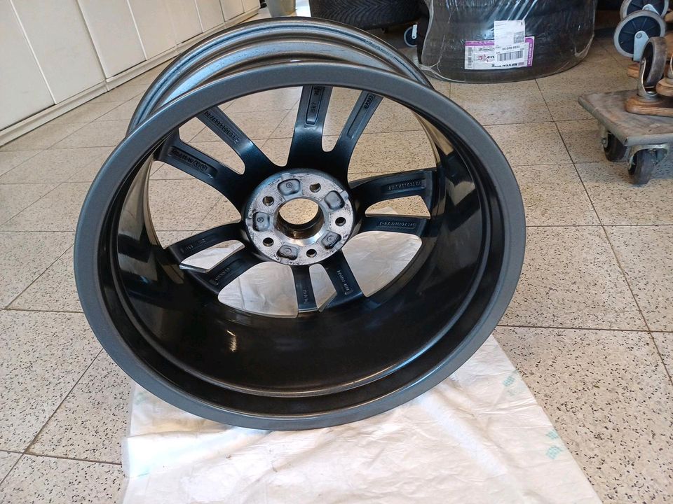 Audi Felge 18 Zoll  8J ×18 H2 ET 40   Audi A4 / S4 in Pirna