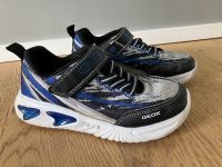 Sneaker von Geox Gr. 32 mit Blinkfunktion Nordrhein-Westfalen - Gangelt Vorschau