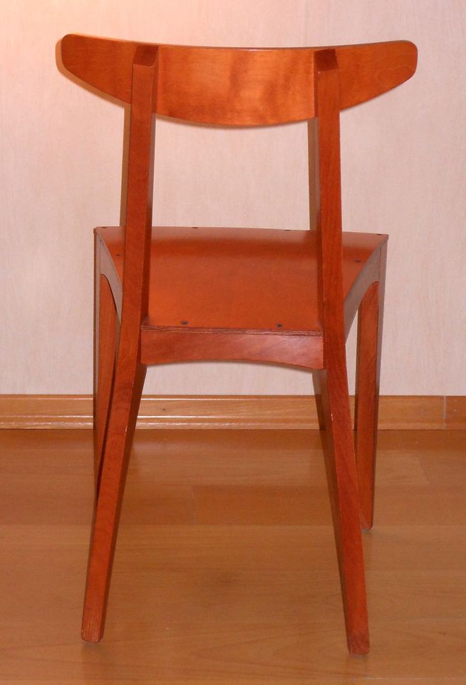 Bistrotisch mit 4 Stühlen (alles aus Holz) in Waldshut-Tiengen