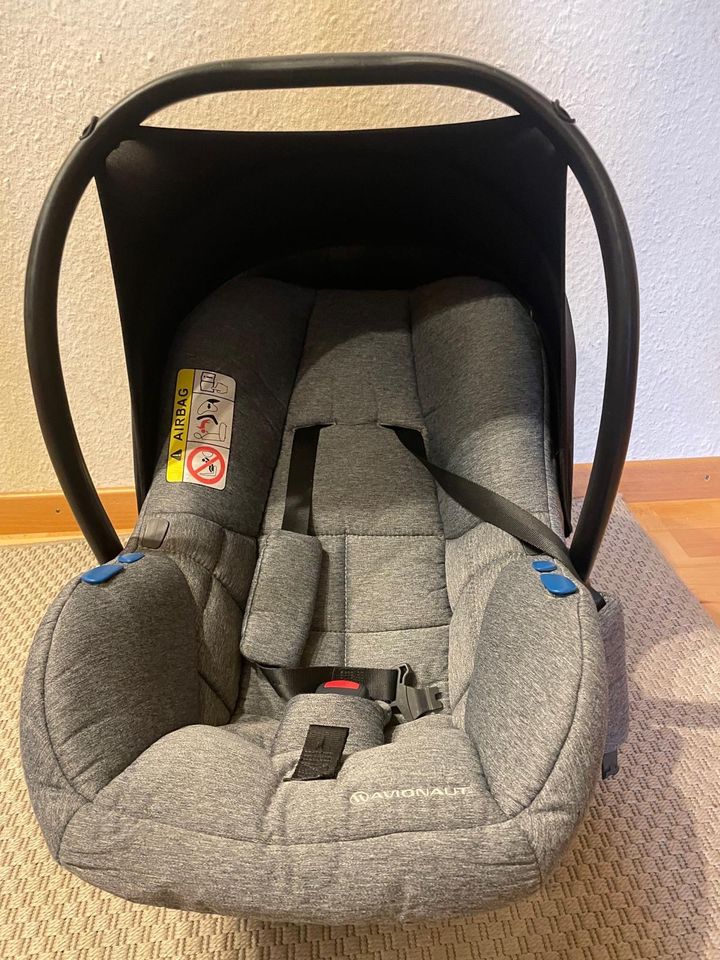 Babyschale und Isofix Halterung, Avionaut in Ravensburg