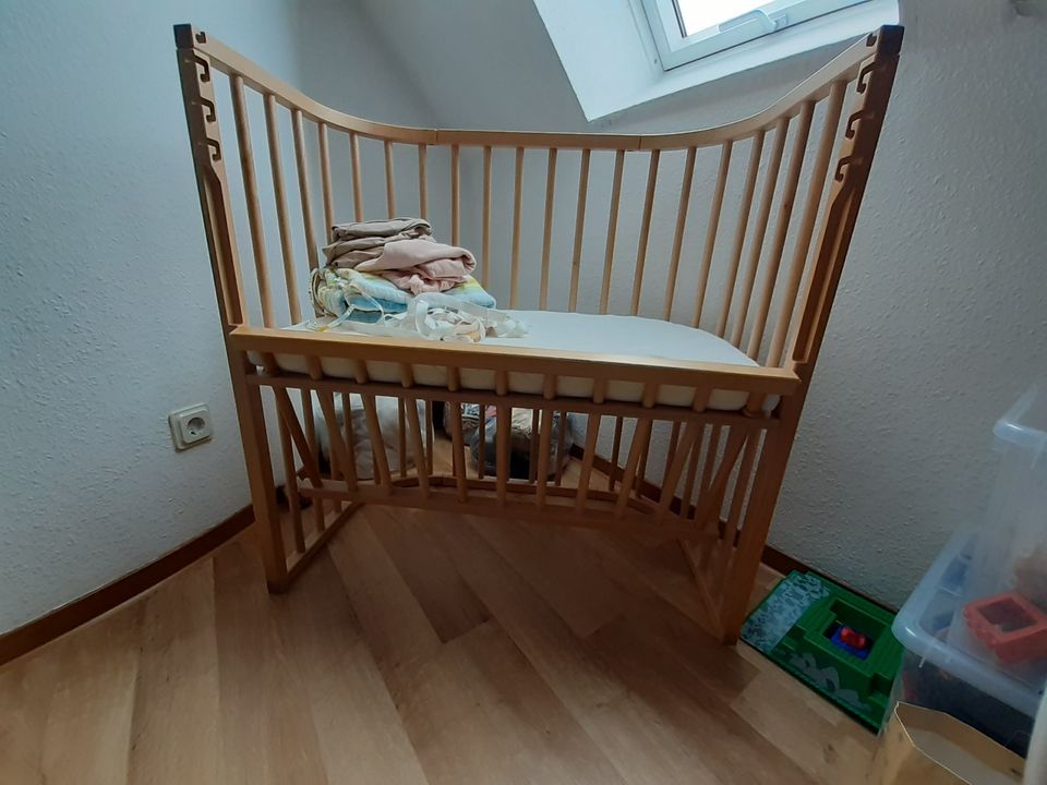 Beistellbett Baby Echtholz höhenverstellbar mit Rausfallschutz in Uder