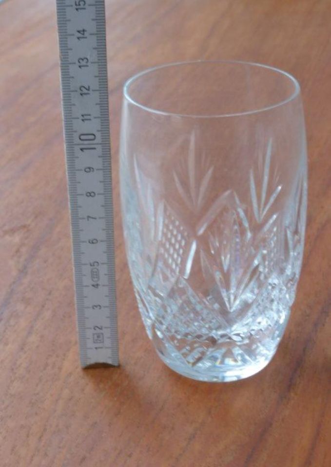 12 Trink-Gläser aus Bleikristall mit sehr schönem Schliff in Hamburg