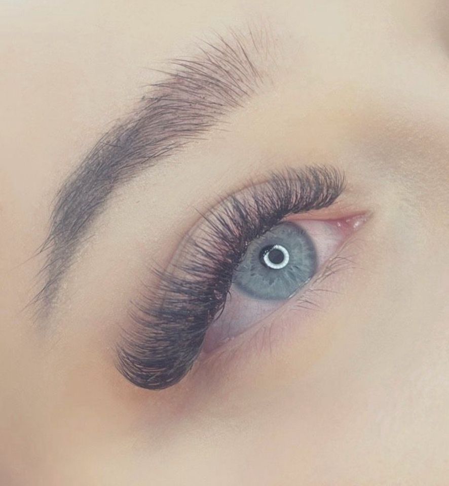 Wimpernverlängerung Wimpernlifting Permanentmakeup in Augsburg