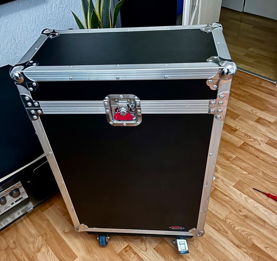 Presonus StudioLive 16.4.2 AI mit Case neuwertig. in Kornwestheim