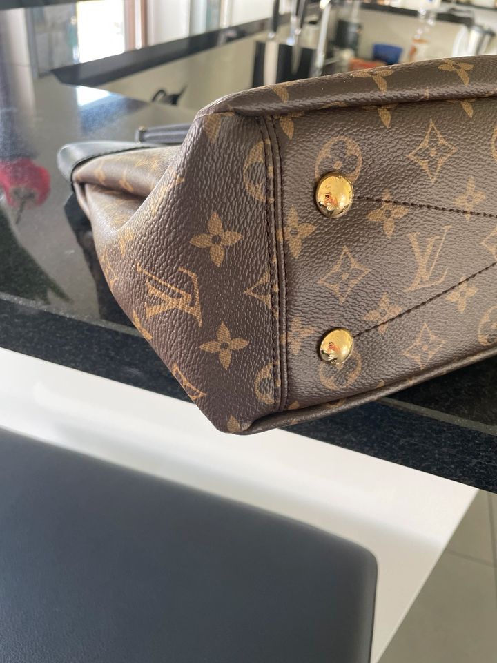 Original Louis Vuitton Pallas Shopper in Weinstadt