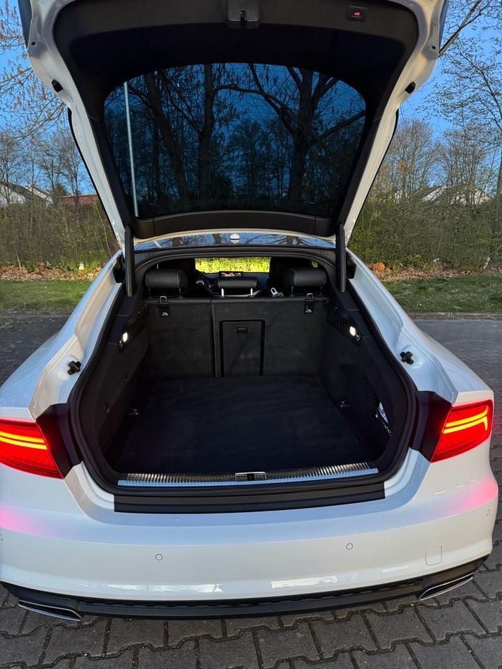 Audi A7 Sportback S. Line quattro + Panoramadach elektrisch in Dachau