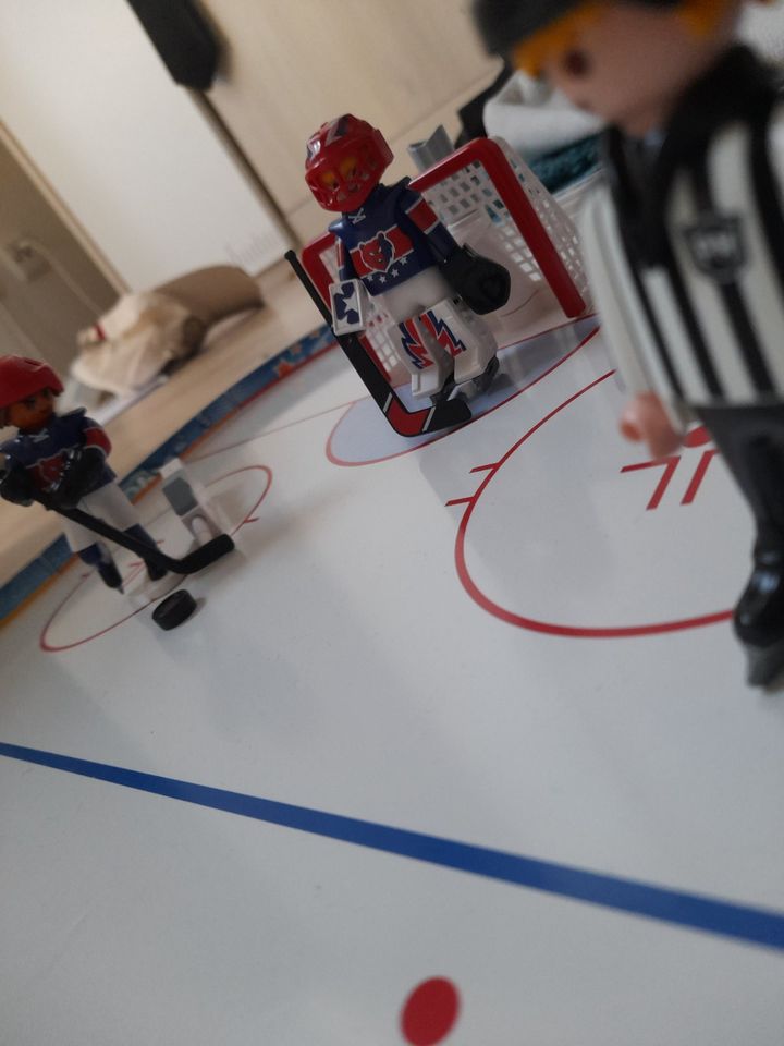 Playmobil Action&Sport Eishockey Set Mit Eismaschine in Beverungen