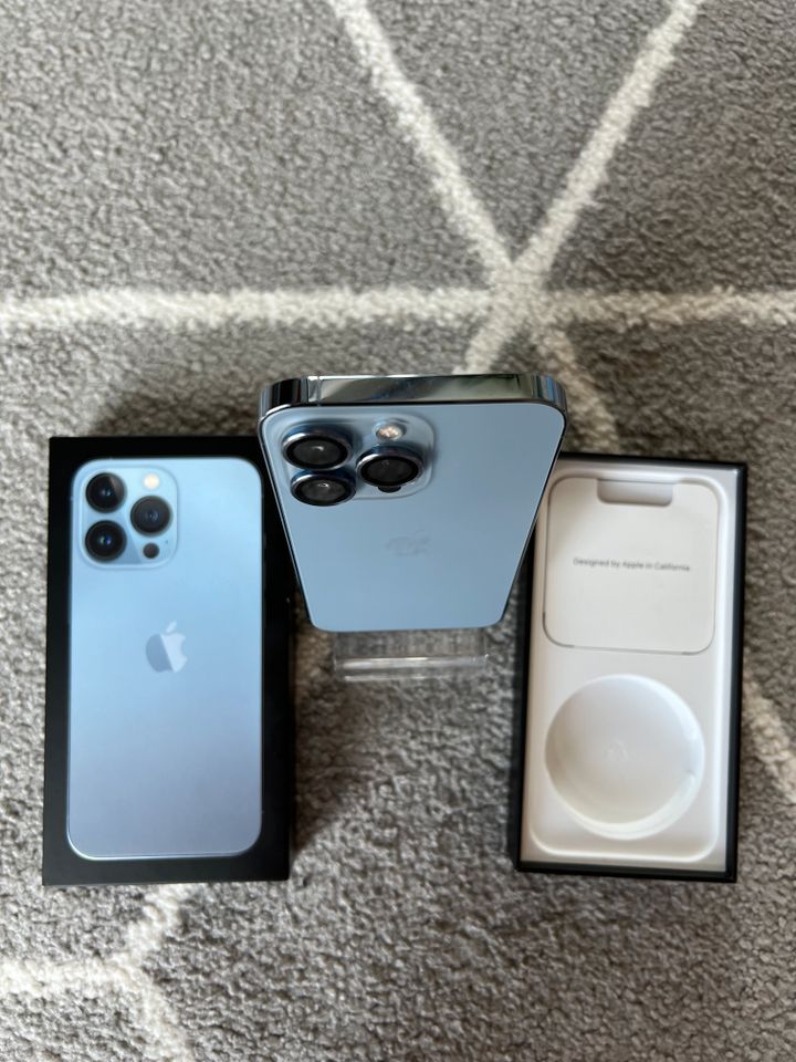 Apple iPhone 13 pro 128GB - Sierra Blue in Neunburg