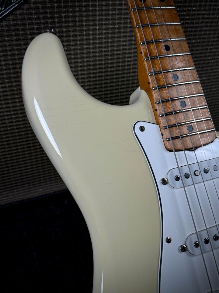 2005 Fender 69 Strat Closet Classic Relic Olympic White in Kiefersfelden