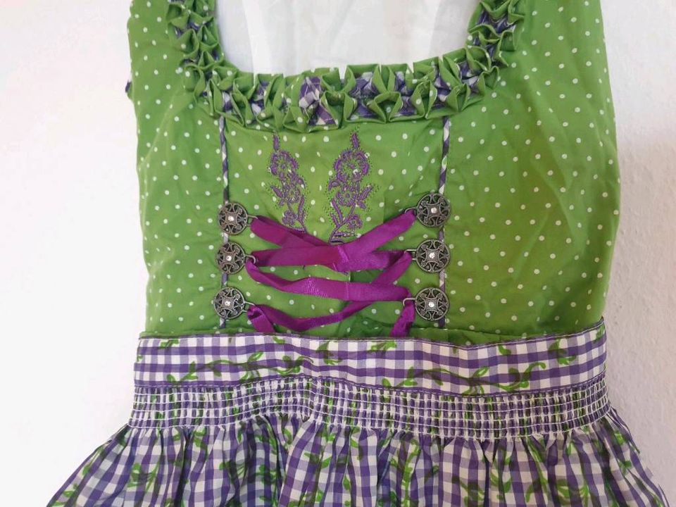 Dirndl schick und neu Gr. 40 in Ehningen