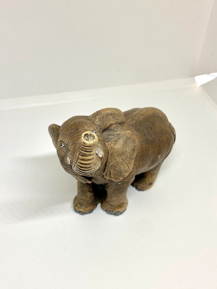 Elefant aus Keramik Gilde Handwerk grau Figur Tier Glücksbringer in Hessen  - Wölfersheim | eBay Kleinanzeigen ist jetzt Kleinanzeigen