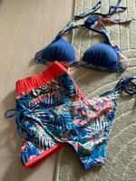 Roxy Bikini + Boardshorts Größe M blau neon Berlin - Biesdorf Vorschau