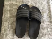 Adidas, Herren Pantolette schwarz neu Gr. 10 Berlin - Kladow Vorschau
