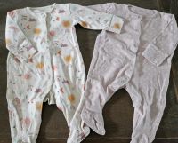 NEXT Baby Mädchen Set 2 Strampler Schlafanzug Sterne 62 68 Nordrhein-Westfalen - Erkrath Vorschau