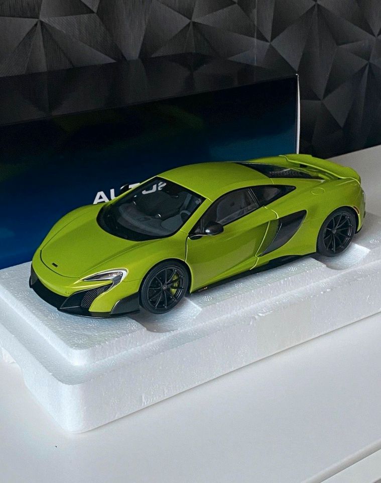 AutoArt McLaren 675lt in Dortmund