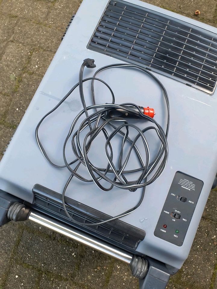 Thermoelektrische Kühlbox  12 Volt  ca. 30 Liter Inhalt in Gelsenkirchen