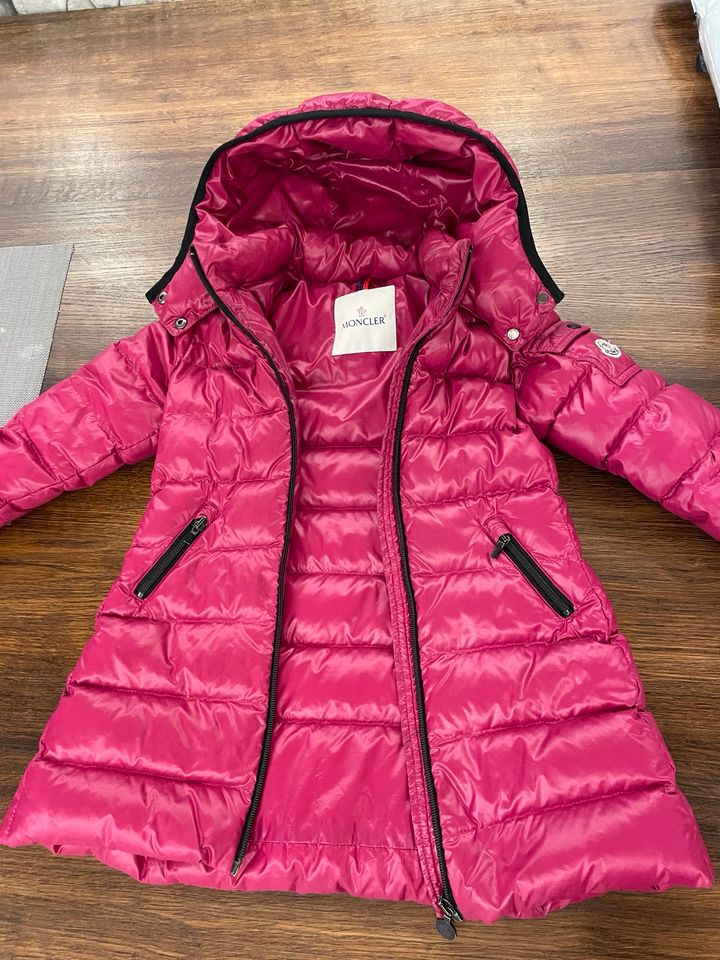 Moncler Kinder Daunen Jacke Winter Gr. 3 104 pink in Hamburg