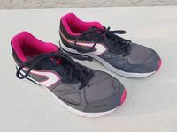 Schuhe / Sportschuhe Gr. 39 / UK 6,5 Neuwertig! Hessen - Dornburg Vorschau
