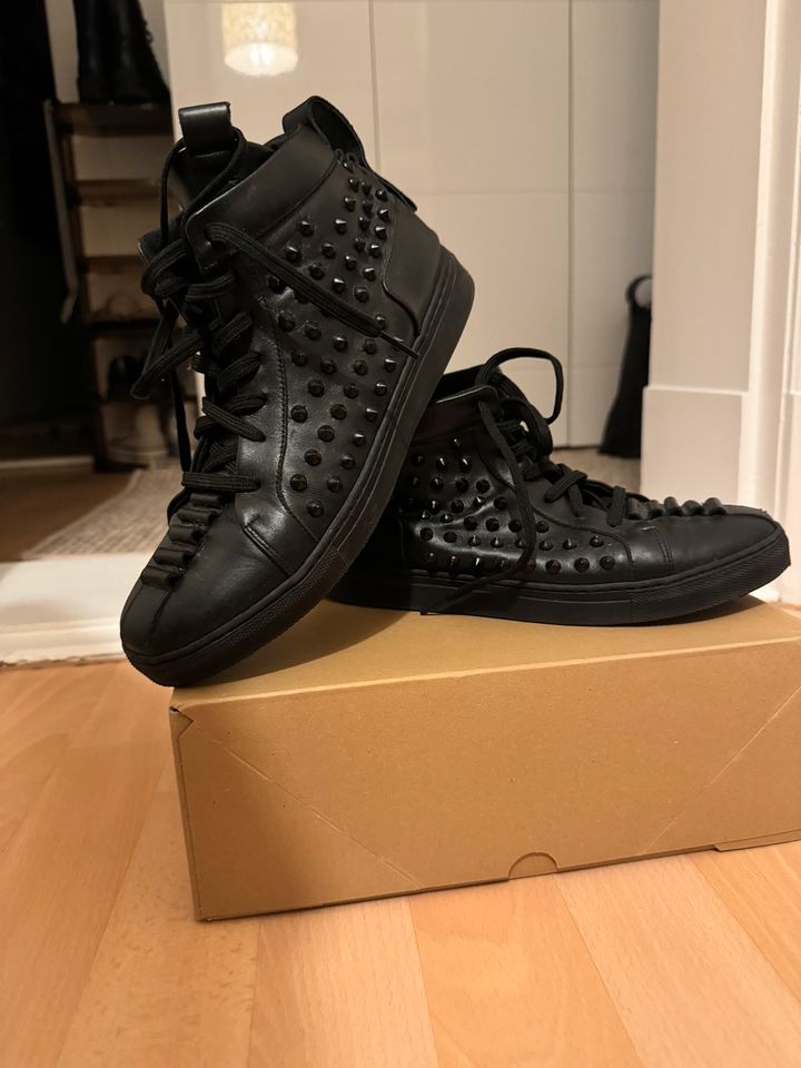 Stiefel Sneaker "Louboutin Style" Black in Berlin