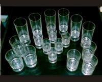 DDR Gläser-Set 1976, 18-teilig, Ostalgie Gläser-Set mit Schliff Sachsen-Anhalt - Zeitz Vorschau