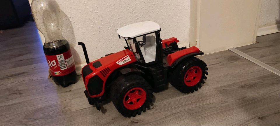 Spielzeug Traktor in Dortmund