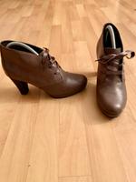 Stiefelette, Hochfrontpumps, Leder, Gerry Weber, Gr. 38 Niedersachsen - Quakenbrück Vorschau